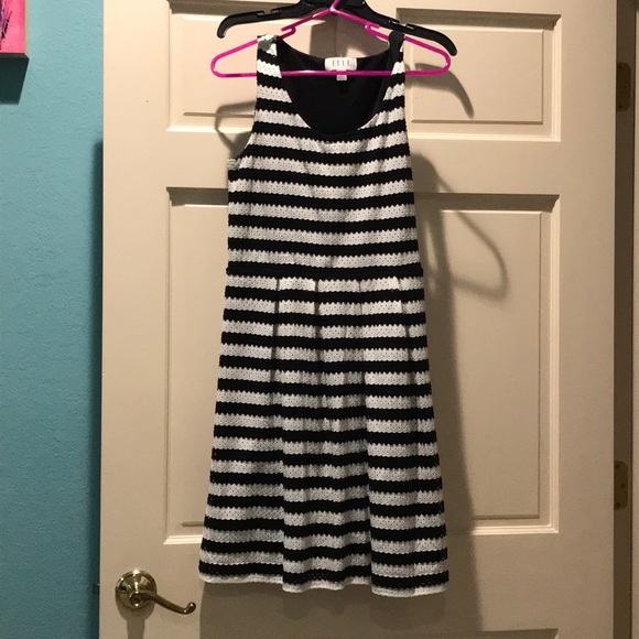 Elle Dresses & Skirts - Elle size 8, never worn.